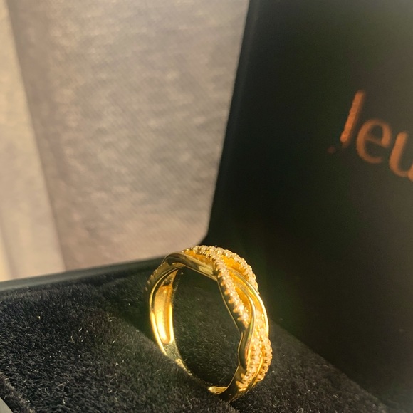 10K gold ring - Picture 3 of 7